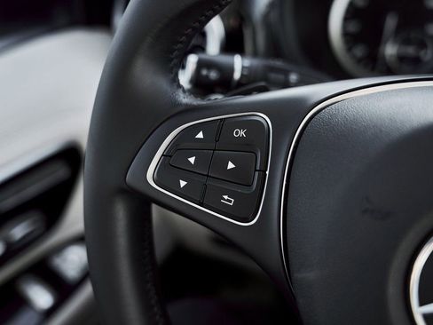 Used 2021 Mercedes-Benz Metris Passenger w/ Premium Safety Package image 75