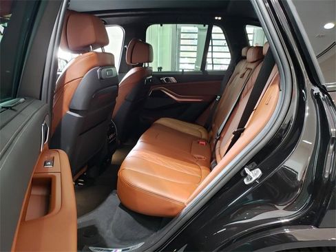 New 2026 BMW X5 M60i image 8