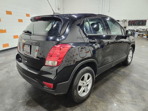 Used 2020 Chevrolet Trax LS FWD image 15