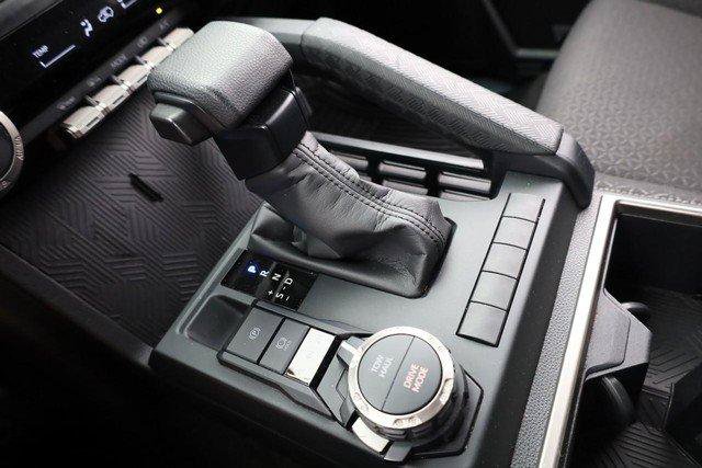 Used 2025 Toyota 4Runner SR5 AWD/4WD image 16