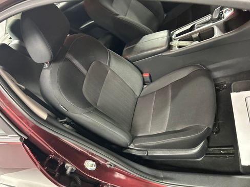 Used 2025 Nissan Sentra SV FWD image 23