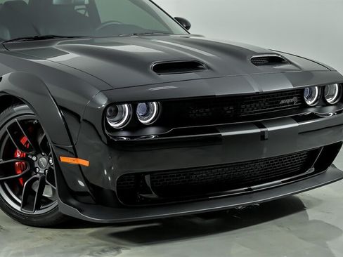 Used 2023 Dodge Challenger SRT Hellcat RWD image 2