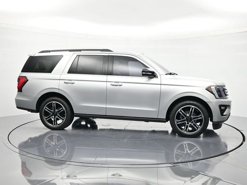 Used 2019 Ford Expedition Limited w/ Equipment Group 303A RWD image 4