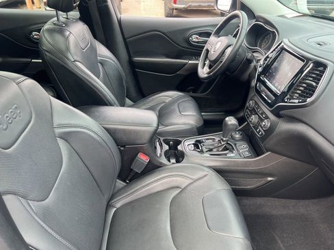 Used 2019 Jeep Cherokee Limited image 22