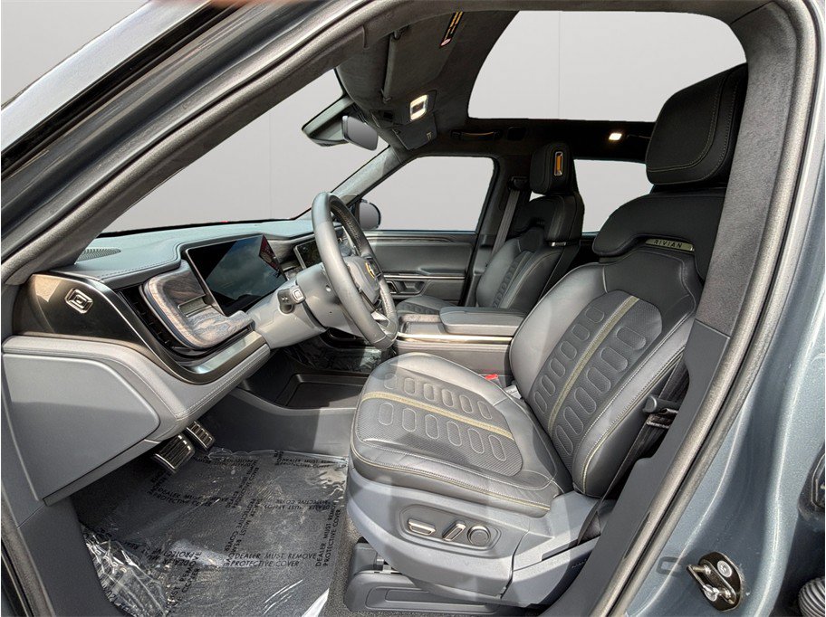 Used 2022 Rivian R1T Adventure AWD/4WD image 2