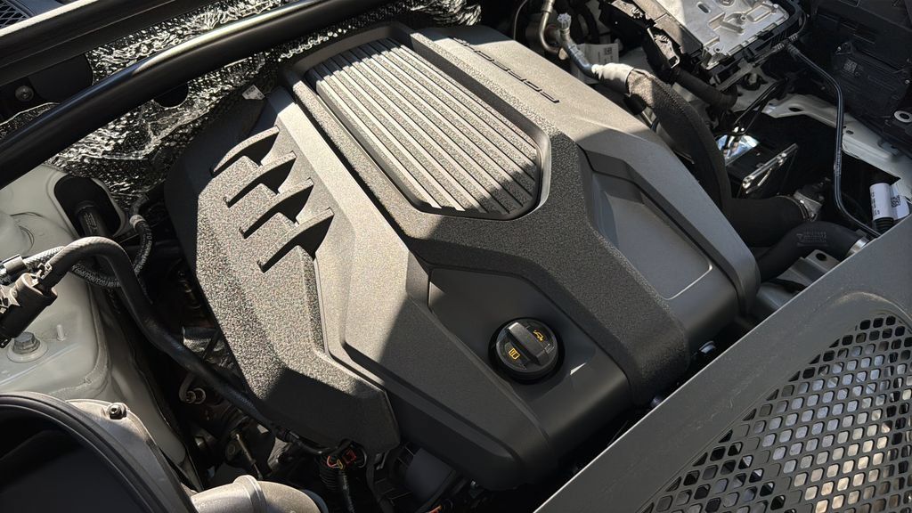 Certified 2026 Porsche Macan AWD/4WD image 20