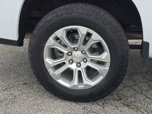 Used 2025 Chevrolet Silverado 1500 LTZ image 12