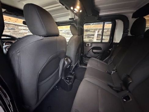 Used 2022 Jeep Gladiator Sport AWD/4WD image 26