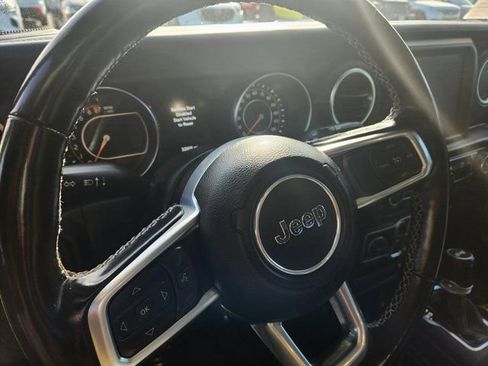 Used 2021 Jeep Wrangler Unlimited Sahara w/ Uconnect 4C Nav & Sound Group AWD/4WD image 19