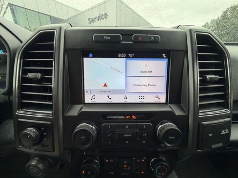 Used 2018 Ford F150 XLT w/ Equipment Group 302A Luxury AWD/4WD image 9
