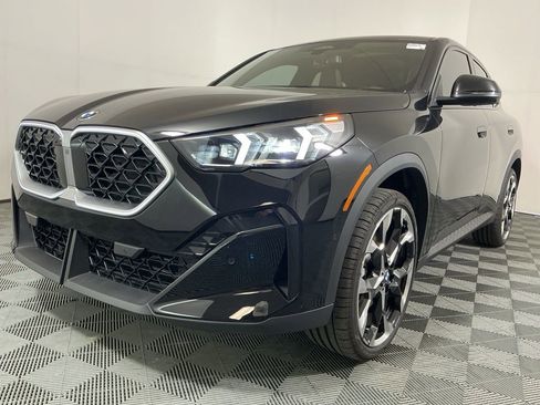 New 2026 BMW X2 xDrive28i w/ Technology Package AWD/4WD image 2