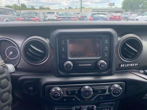 Used 2018 Jeep Wrangler Unlimited Sport S AWD/4WD image 37