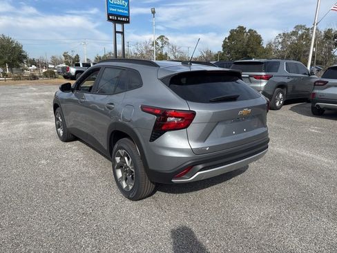 New 2026 Chevrolet Trax LT image 5
