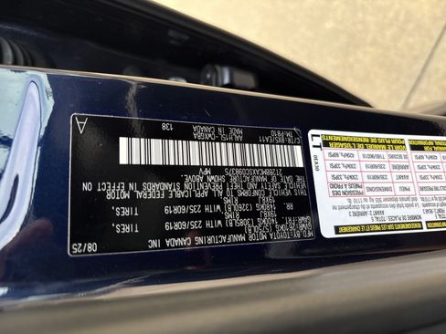 Used 2025 Lexus RX 350h w/ Accessory Package AWD/4WD image 35