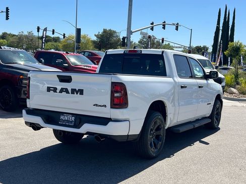 New 2026 RAM 1500 Express AWD/4WD image 7