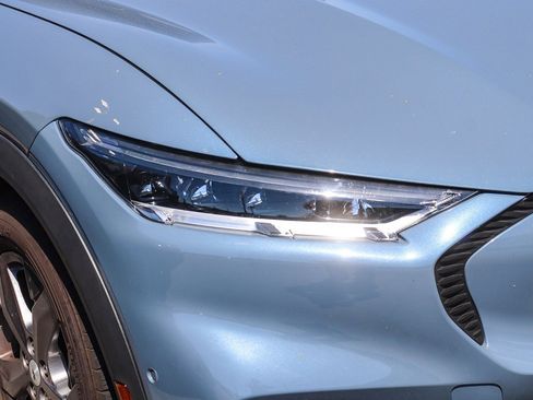 Used 2023 Ford Mustang Mach-E Select image 5