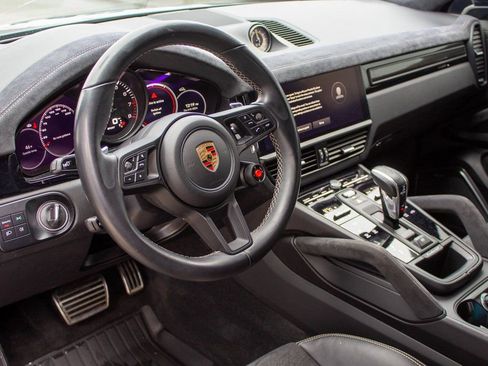 Used 2023 Porsche Cayenne Turbo GT image 11