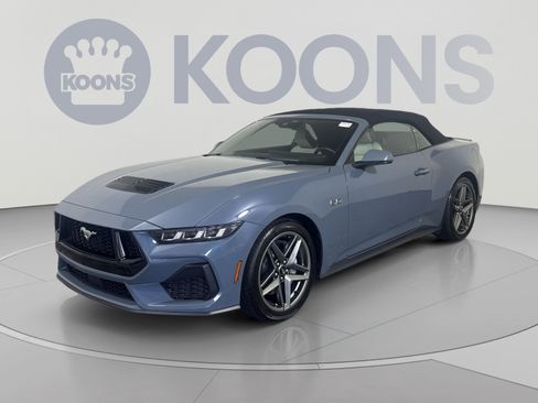 Used 2025 Ford Mustang GT Premium RWD image 1
