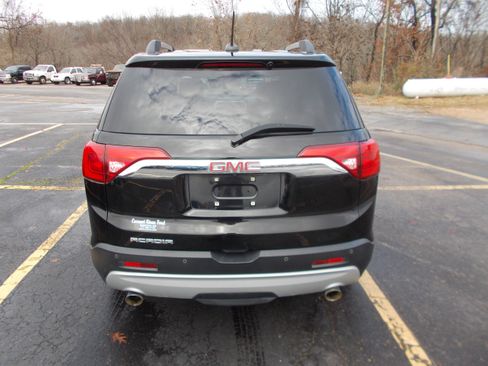 Used 2017 GMC Acadia SLT image 4