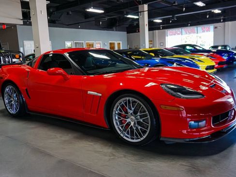 Used 2012 Chevrolet Corvette Grand Sport w/ 2LT Preferred Equipment Group RWD image 41