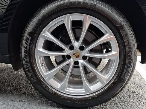 Certified 2026 Porsche Macan AWD/4WD image 14