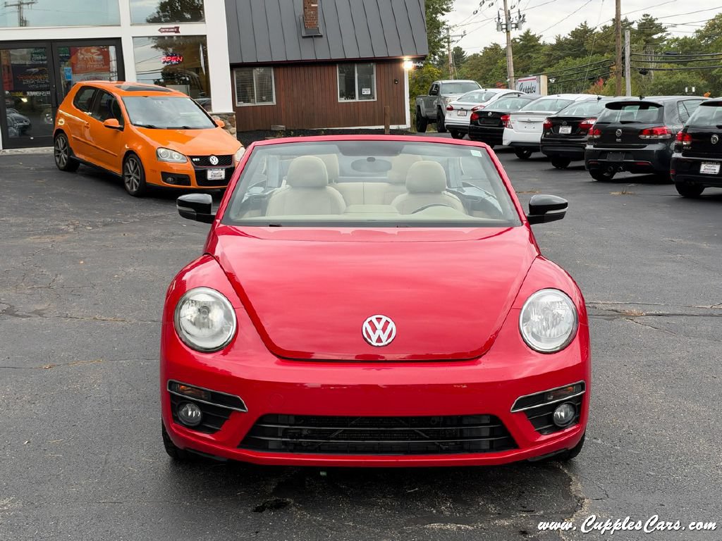 Used 2013 Volkswagen Beetle 2.0T FWD image 28