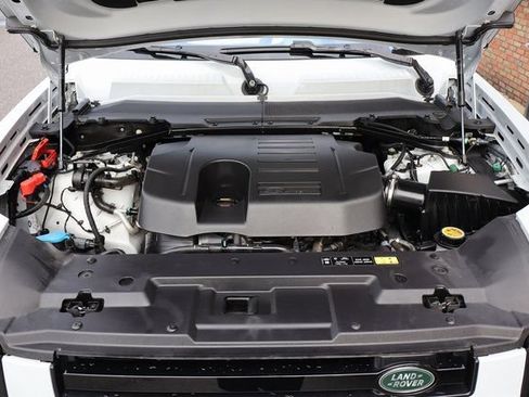 Used 2023 Land Rover Defender 130 X-Dynamic SE AWD/4WD image 60