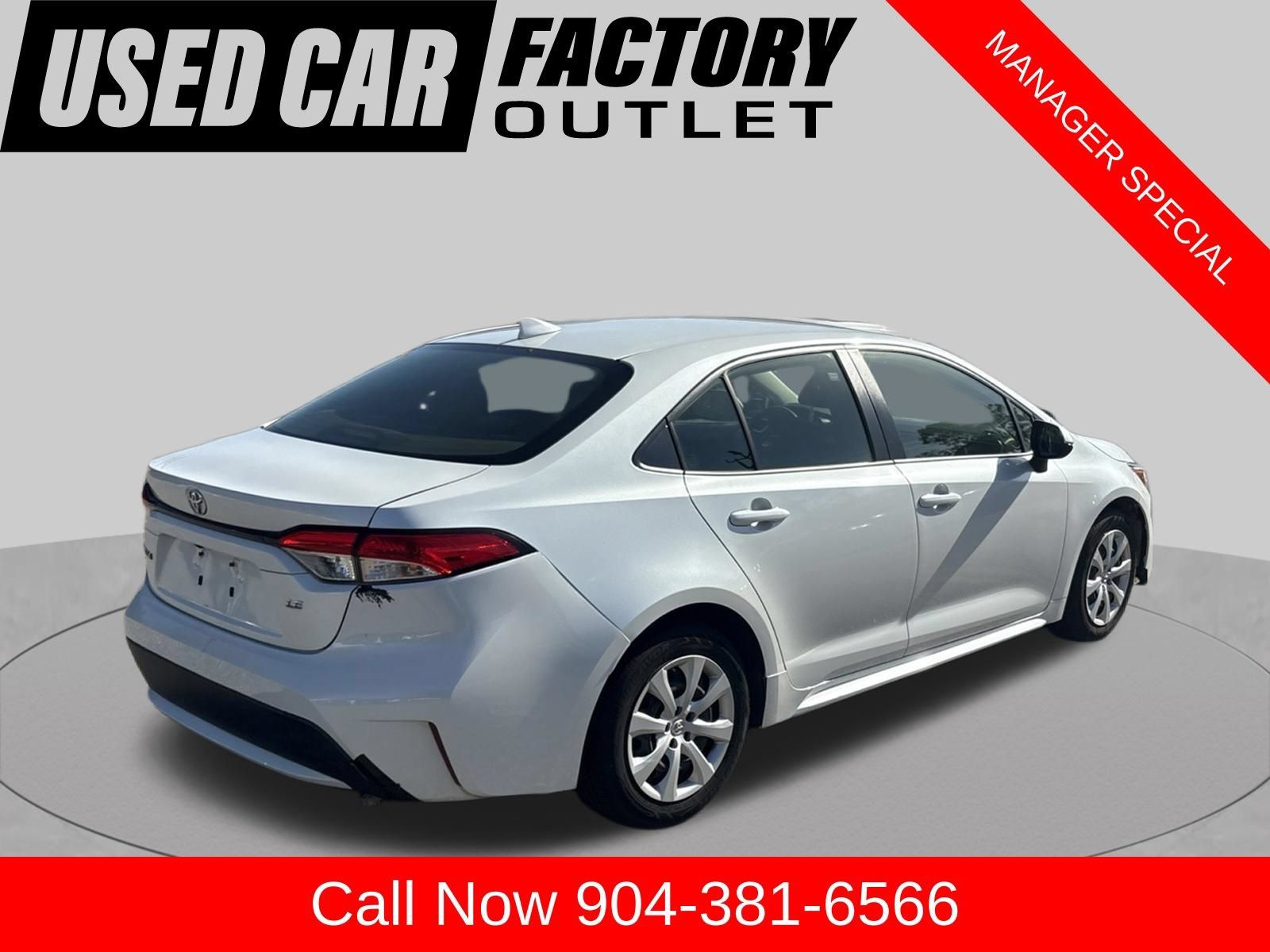Used 2022 Toyota Corolla LE FWD image 2