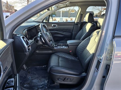 Used 2023 Kia Sorento SX Prestige image 14