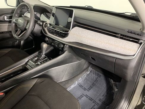 Used 2022 Jeep Compass Sport image 21