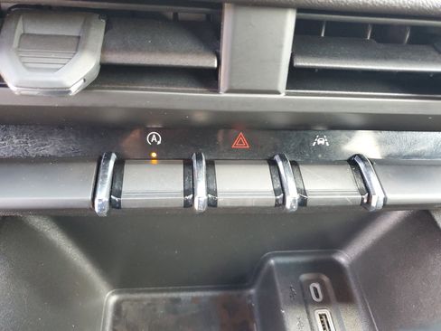 Used 2023 Chevrolet Colorado W/T image 23