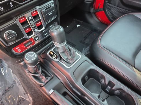 Used 2020 Jeep Wrangler Unlimited Rubicon AWD/4WD image 21