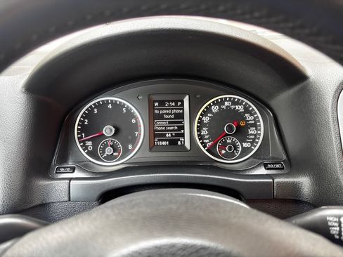 Used 2014 Volkswagen Tiguan S AWD/4WD image 19