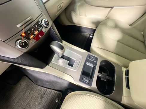 Used 2010 Subaru Legacy 2.5i Premium image 25