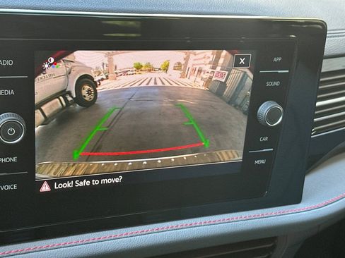 Used 2025 Volkswagen Jetta GLI Autobahn FWD image 18
