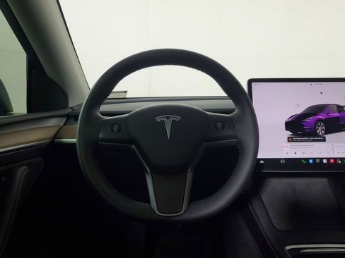 Used 2023 Tesla Model Y Long Range AWD/4WD image 15