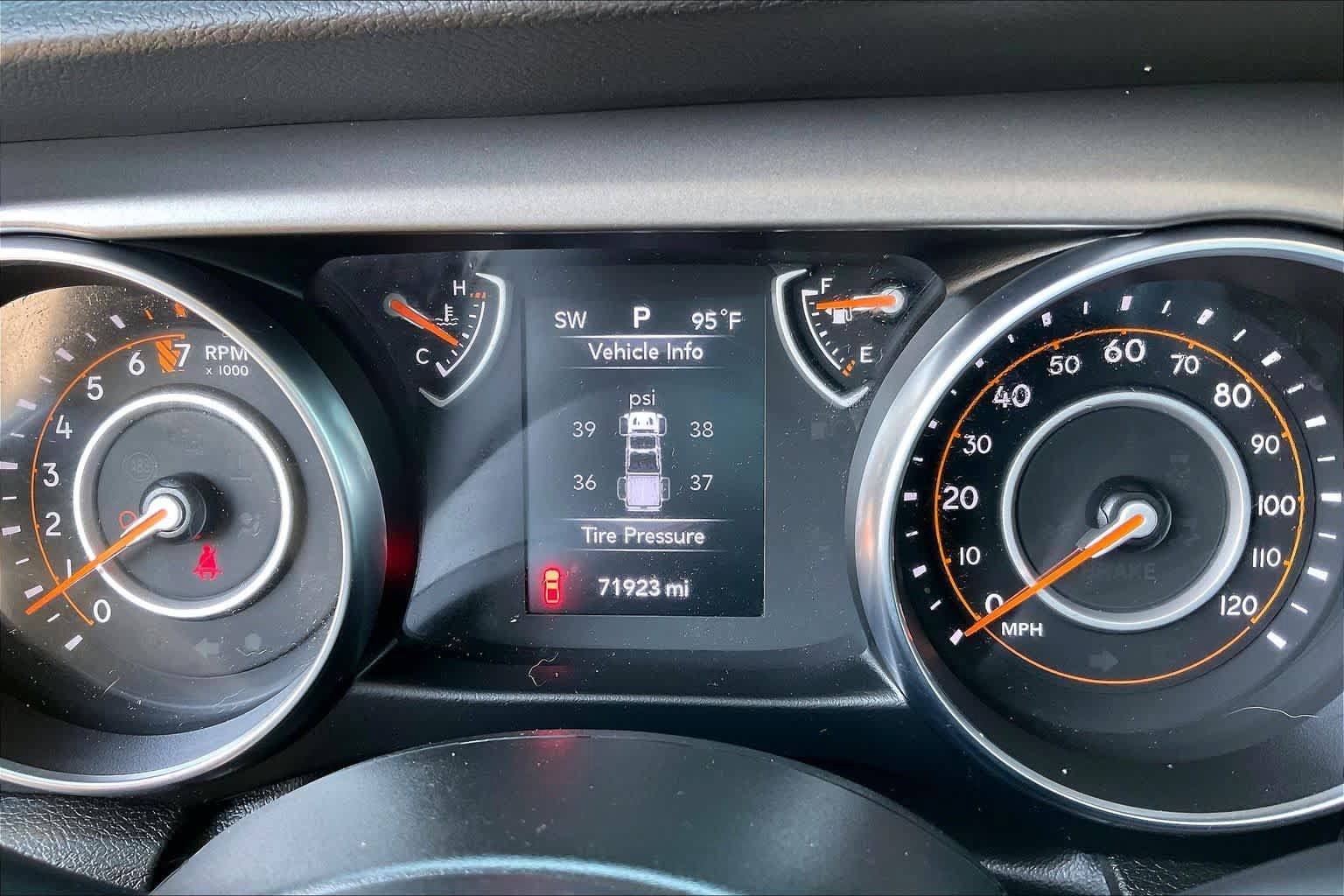 Used 2022 Jeep Gladiator Sport AWD/4WD image 22