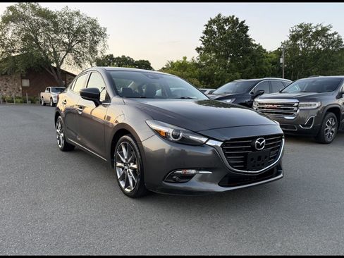 Used 2018 MAZDA MAZDA3 Grand Touring FWD image 1