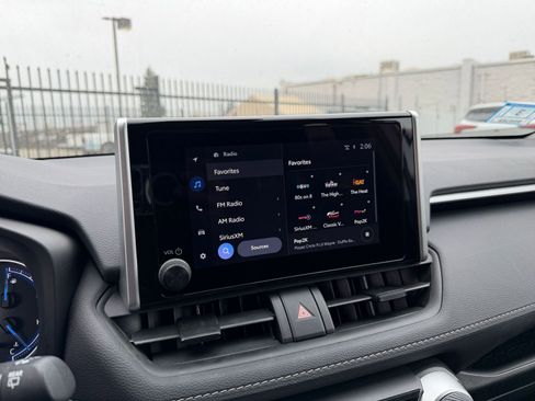 Used 2025 Toyota RAV4 LE image 17