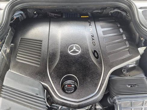 Used 2023 Mercedes-Benz GLS 450 4MATIC image 23