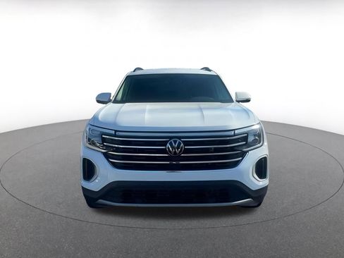 Used 2025 Volkswagen Atlas SE image 4