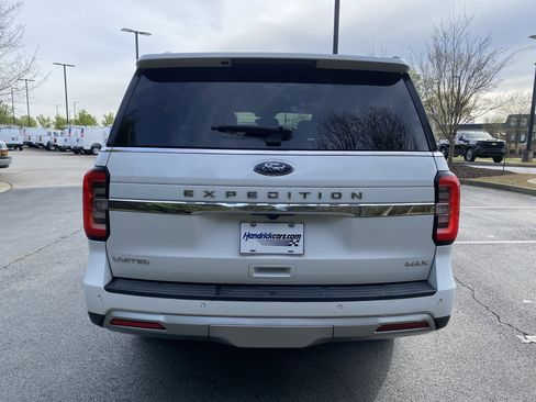 Used 2022 Ford Expedition Max Limited image 8