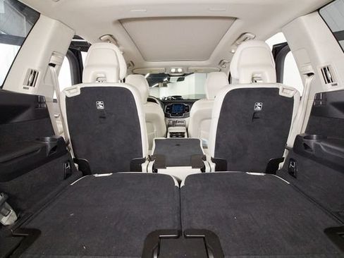 Certified 2025 Volvo XC90 T8 Plus w/ Protection Package Premier AWD/4WD image 25