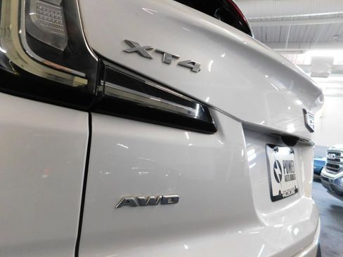 Used 2019 Cadillac XT4 Sport w/ Enhanced Visibility Package AWD/4WD image 16