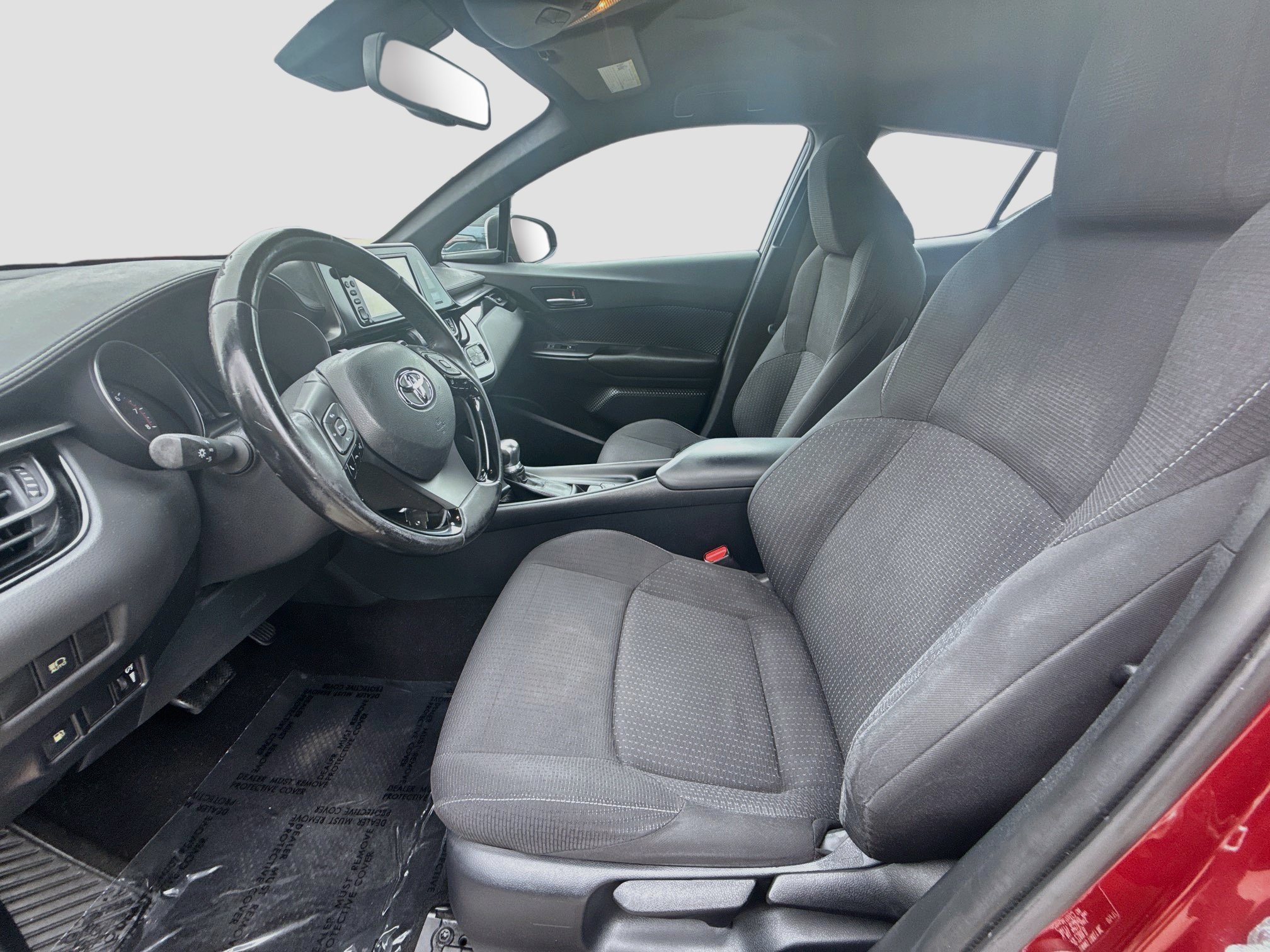 Used 2018 Toyota C-HR XLE FWD image 16