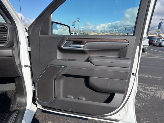 Used 2026 Chevrolet Silverado 1500 LT w/ Safety Package AWD/4WD image 30
