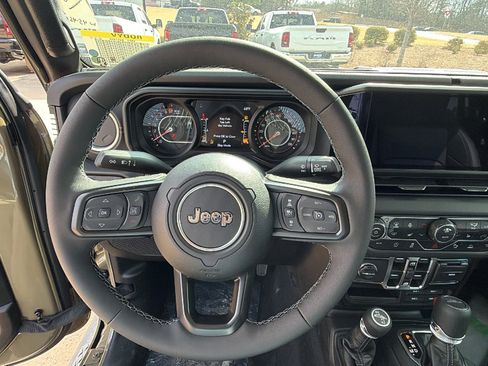 New 2026 Jeep Gladiator Sport AWD/4WD image 21