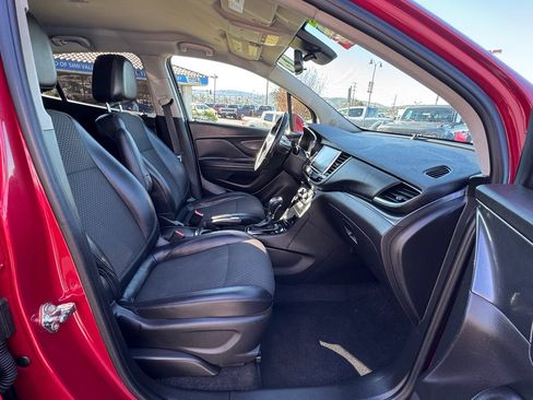 Used 2018 Buick Encore Preferred image 23