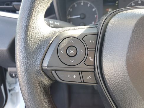 Certified 2025 Toyota Corolla LE image 25