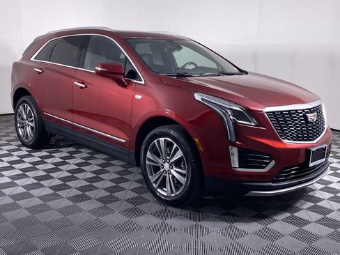 Certified 2022 Cadillac XT5 Premium Luxury w/ LPO, Floor Liner Package image 21